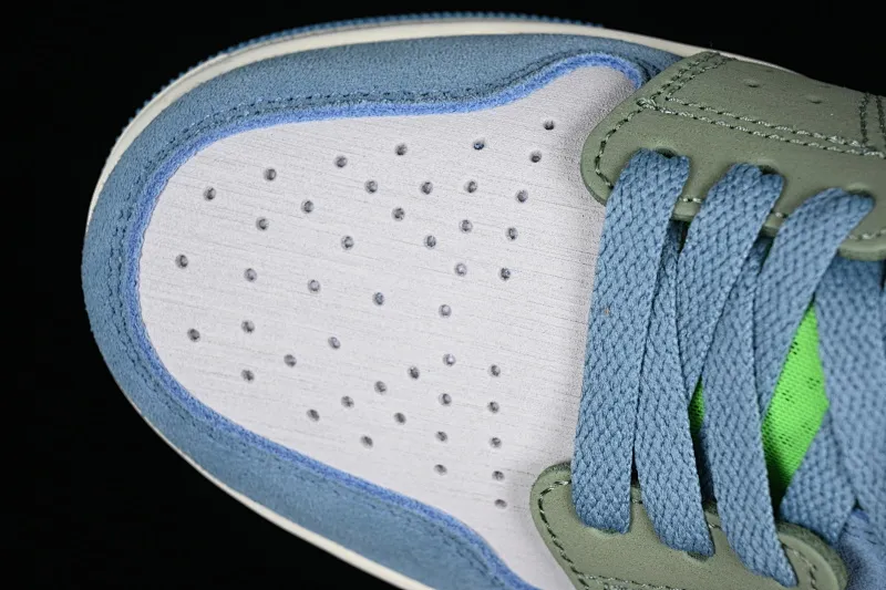 All categories Air Jordan Jordan series basketball shoes Air Jordan 1 High Air Jordan 1 Zoom CMFT AJ1 Joe 1 blue and green color matching DV1305-433